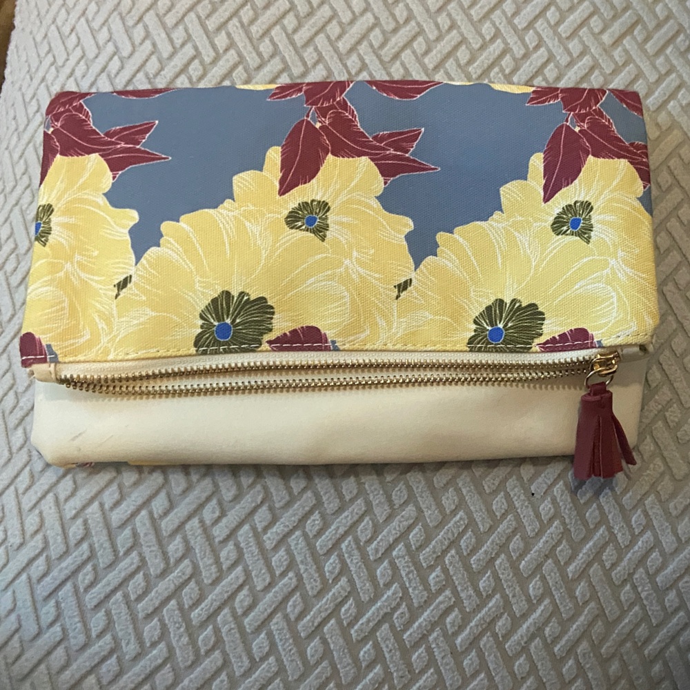 Floral Clutch with Tassel Zipper